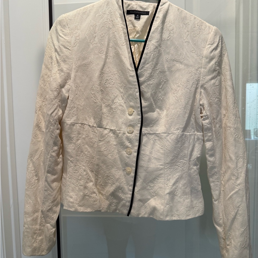 Chic Ivory Blazer with Dark Trim